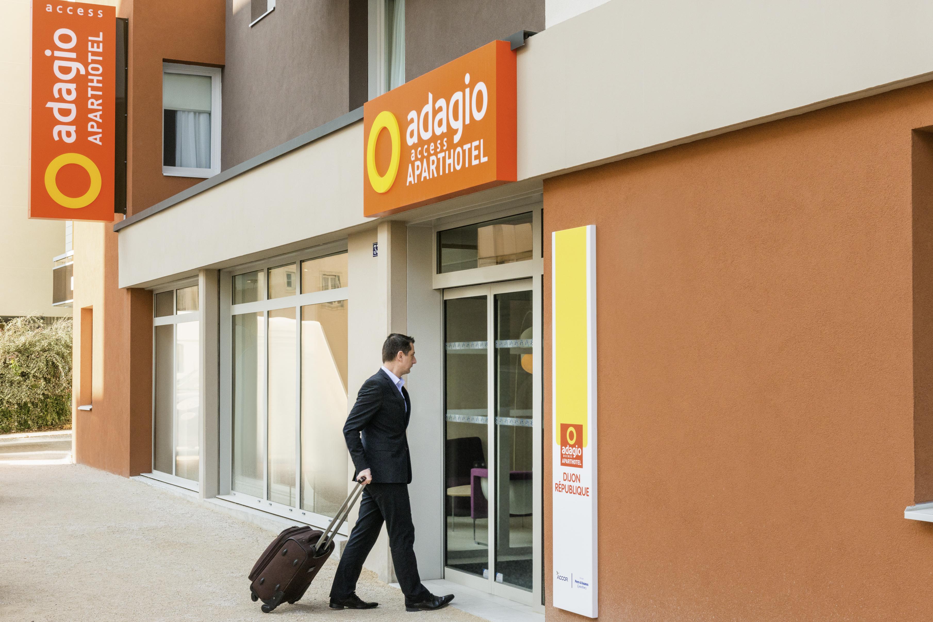 Aparthotel Adagio Access Republique 3*